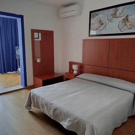 Hotel Silva Frontemare Лидо-ди-Езоло Экстерьер фото