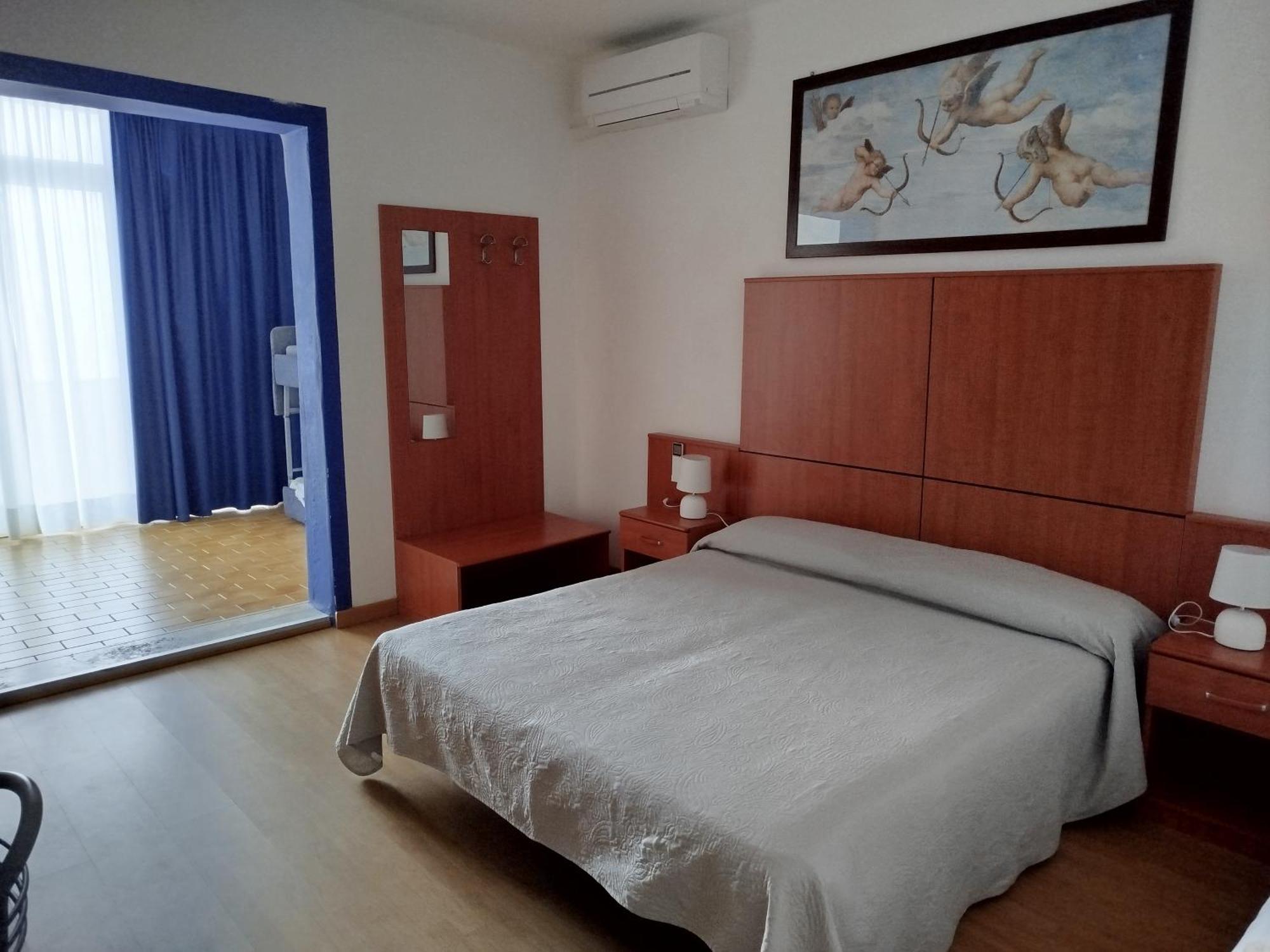 Hotel Silva Frontemare Лидо-ди-Езоло Экстерьер фото